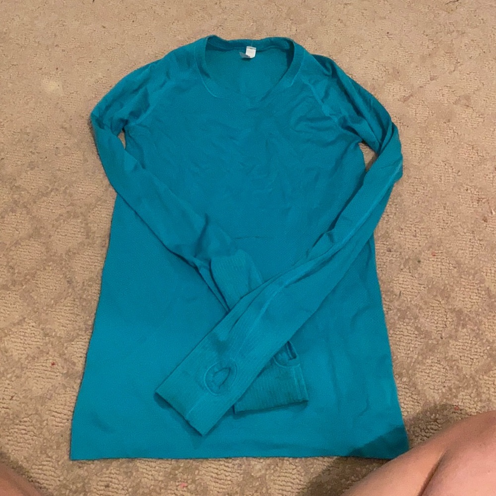 lululemon athletic long sleeve top